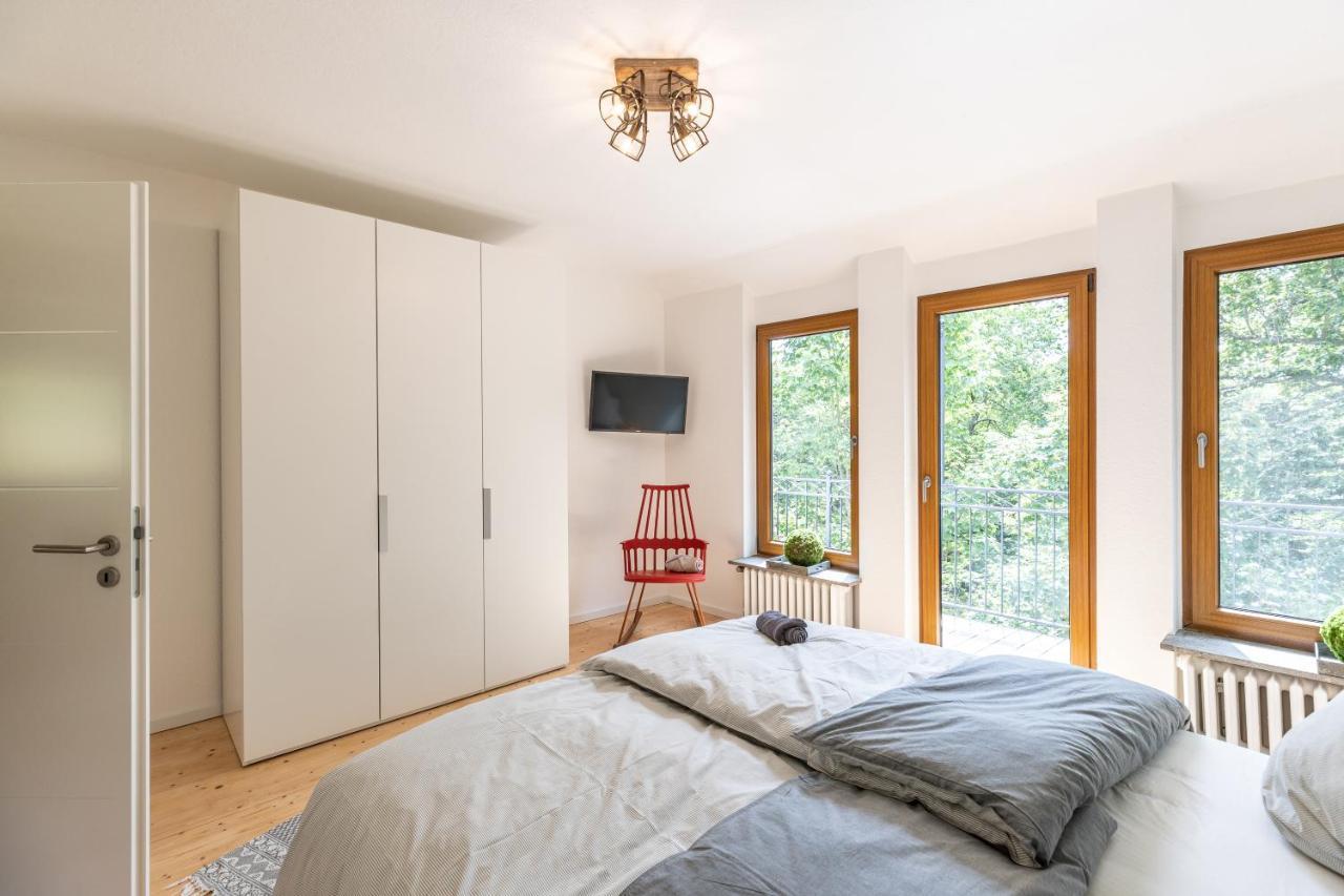 Landhaus Karbach Komplett Oder Einzelne Wohneinheiten Villa Inkl Sauna Bzw Waldhaeuschen Hirten Extérieur photo