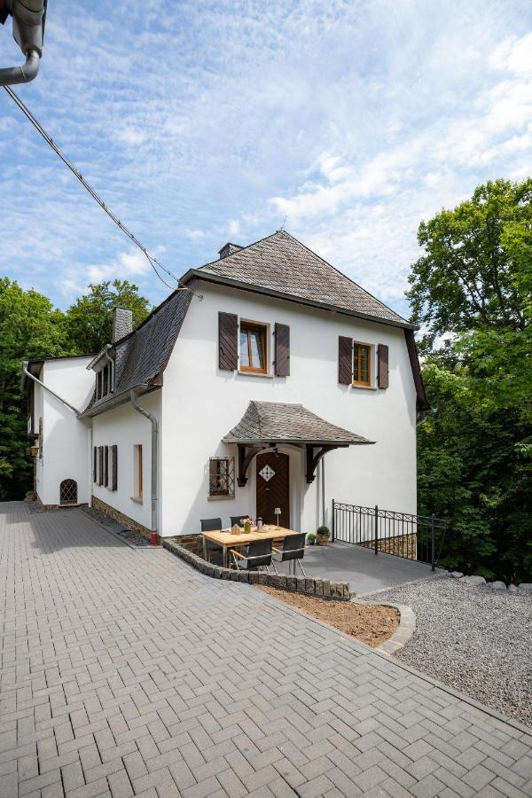 Landhaus Karbach Komplett Oder Einzelne Wohneinheiten Villa Inkl Sauna Bzw Waldhaeuschen Hirten Extérieur photo