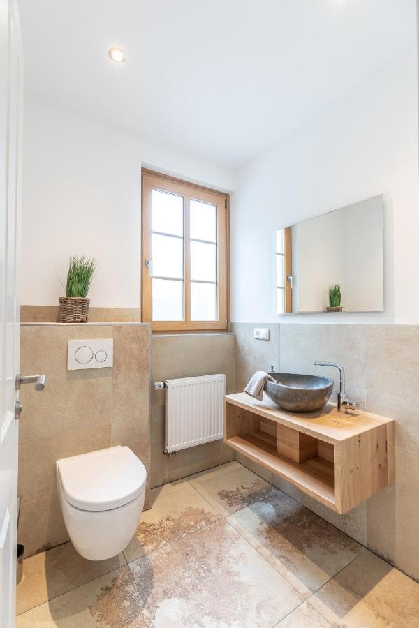 Landhaus Karbach Komplett Oder Einzelne Wohneinheiten Villa Inkl Sauna Bzw Waldhaeuschen Hirten Extérieur photo