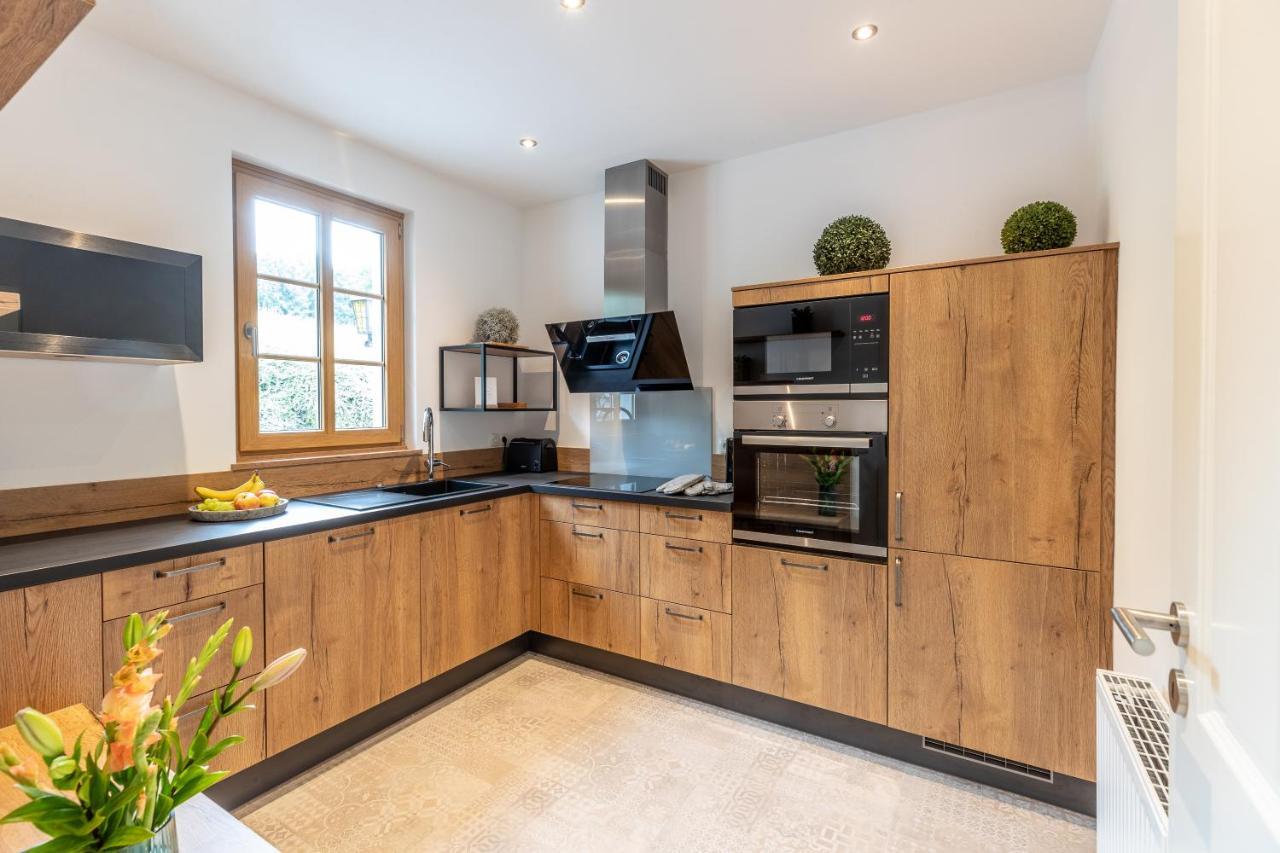 Landhaus Karbach Komplett Oder Einzelne Wohneinheiten Villa Inkl Sauna Bzw Waldhaeuschen Hirten Extérieur photo